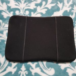 Targus neoprene carry case